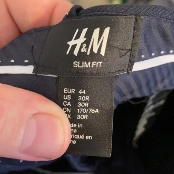 NWT H&M SLIM FIT NAVY TROUSERS SIZE 30R